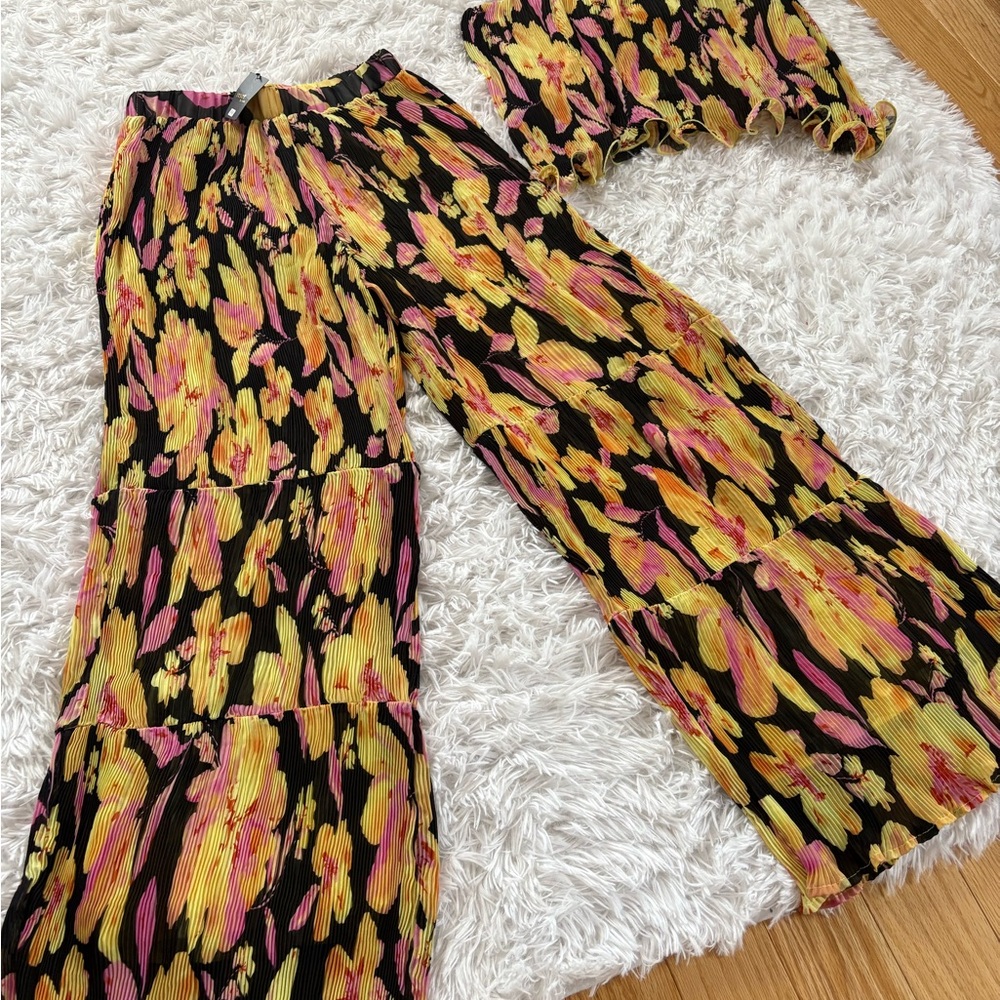 Floral Black and Yellow Women's Two Piece Set